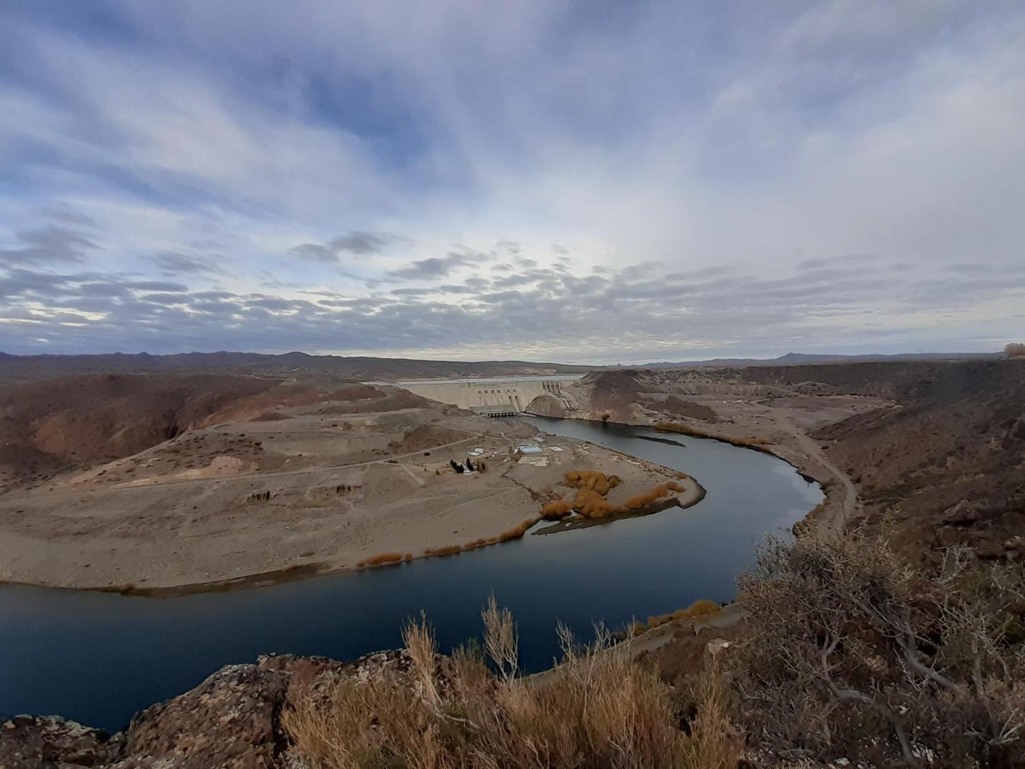 Bardas Del Limay Dormi-Con Hidromasaje - Totalmente Equipado Plottier Bagian luar foto