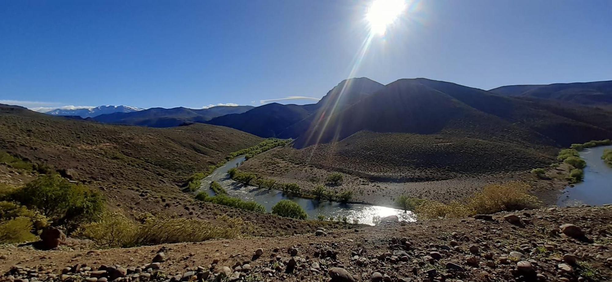 Bardas Del Limay Dormi-Con Hidromasaje - Totalmente Equipado Plottier Bagian luar foto